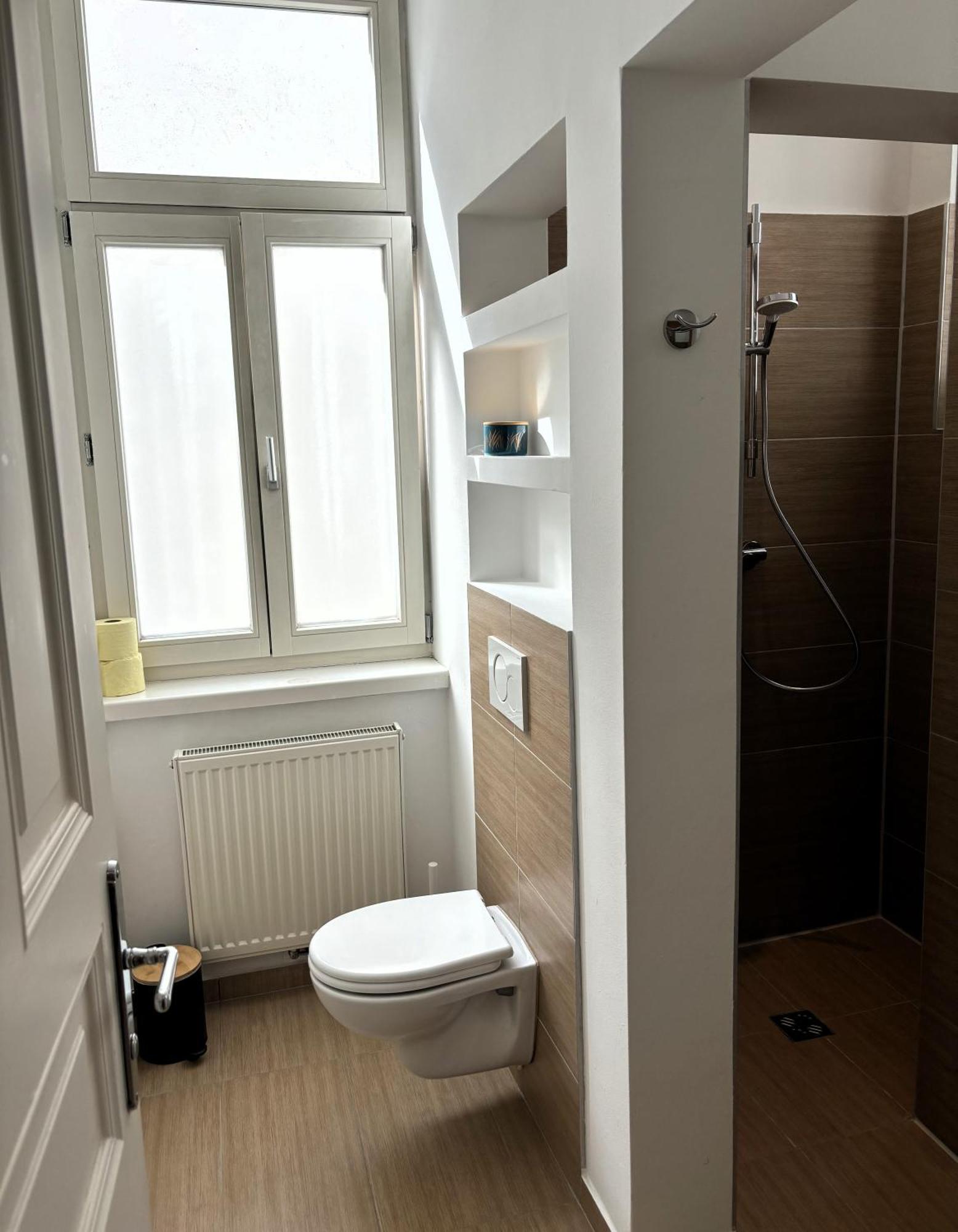 Casa Nostra - Schoene 3-Zimmerwohnung Am Augarten Vienna Luaran gambar